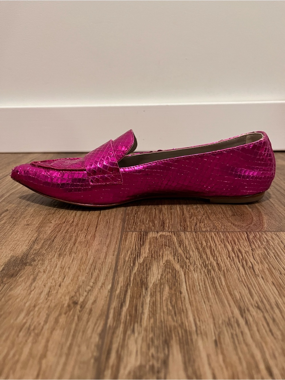 AGL softy pointy toe moccasin loafer Fuschia snake - Picture 10 of 16